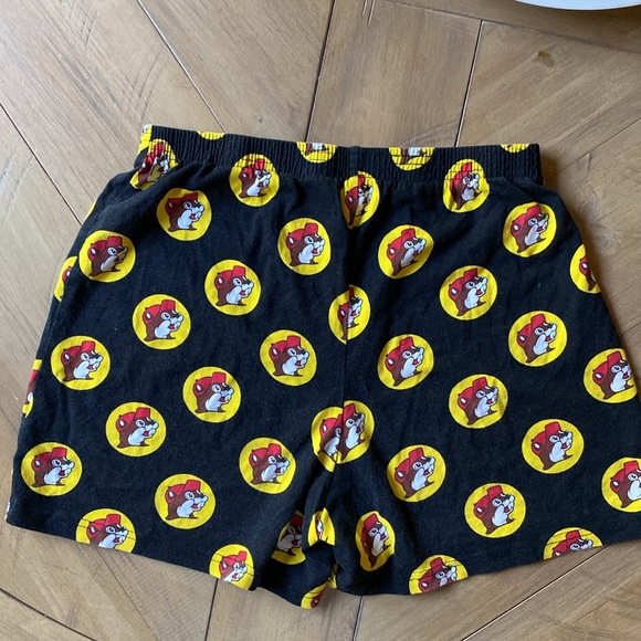 Buc-ees pull up PJ shorts size M - Picture 4 of 4